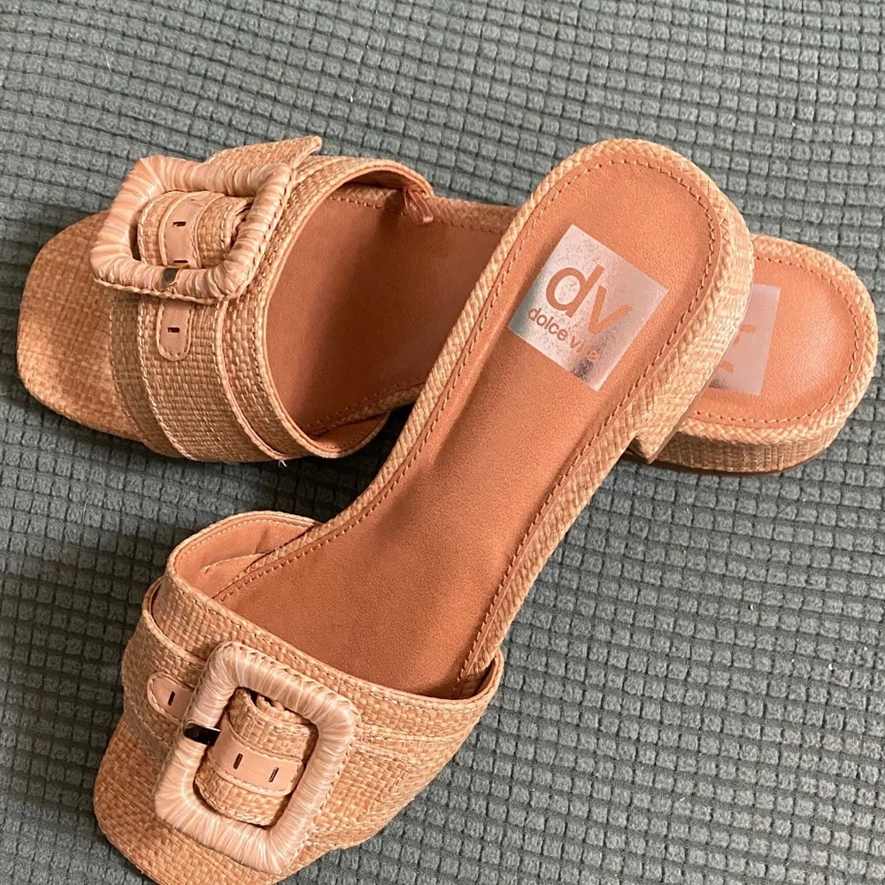 Tan New Dolce Vita Woven Slide Sandals Size 7.5